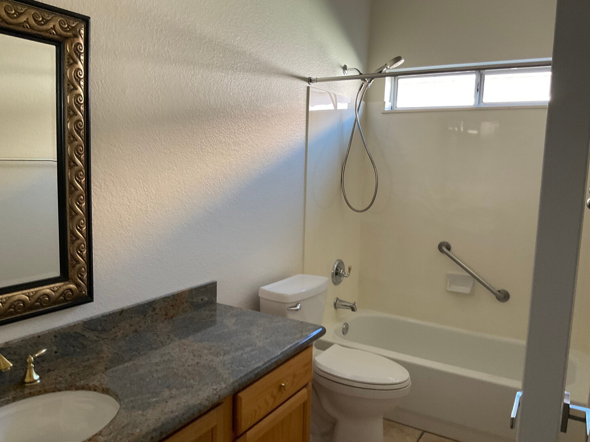 Building Photo - 4307 E South Fork Dr