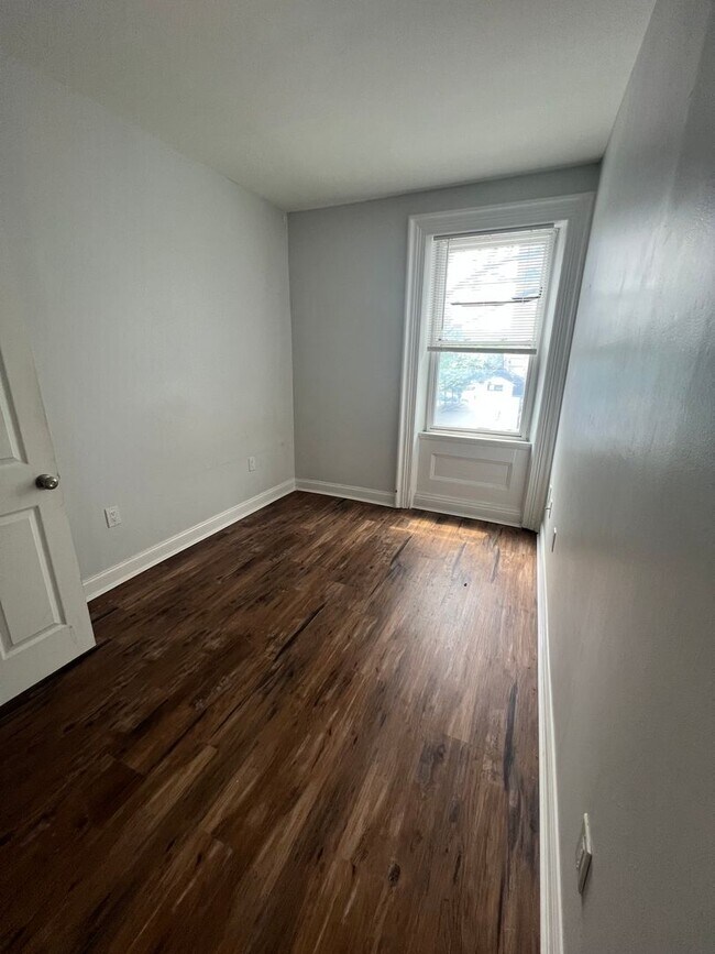 Interior Photo - The Bridgewater