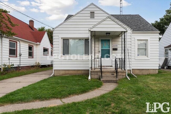 Building Photo - 3648 Watson Ave