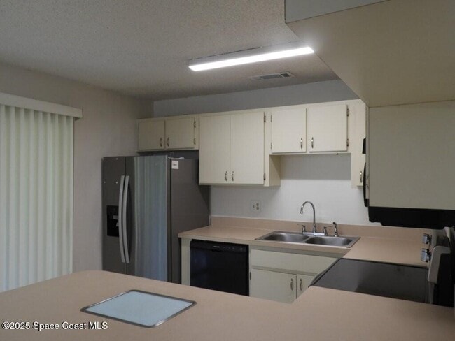 Building Photo - 1006 Wabash Rd SE