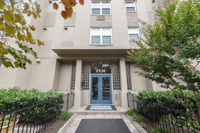 Primary Photo - Dupont East Studio Apartment W/Private Roo...