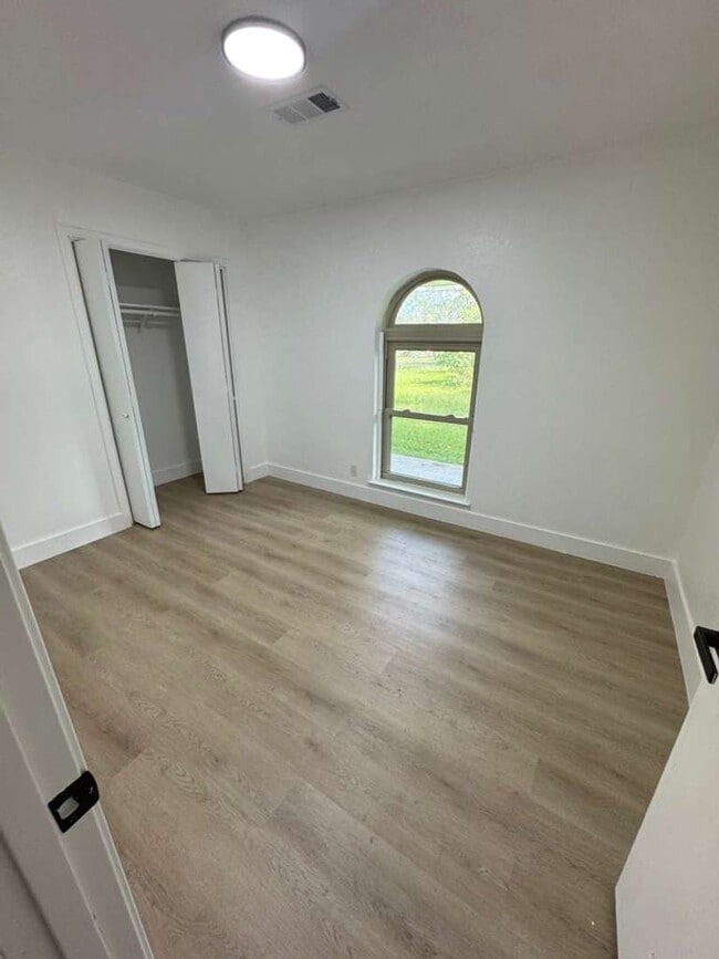 Building Photo - Gorgeous all renovated Home in Vidor, TX!.