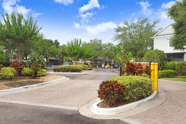 Building Photo - 10222 Pink Palmata Ct