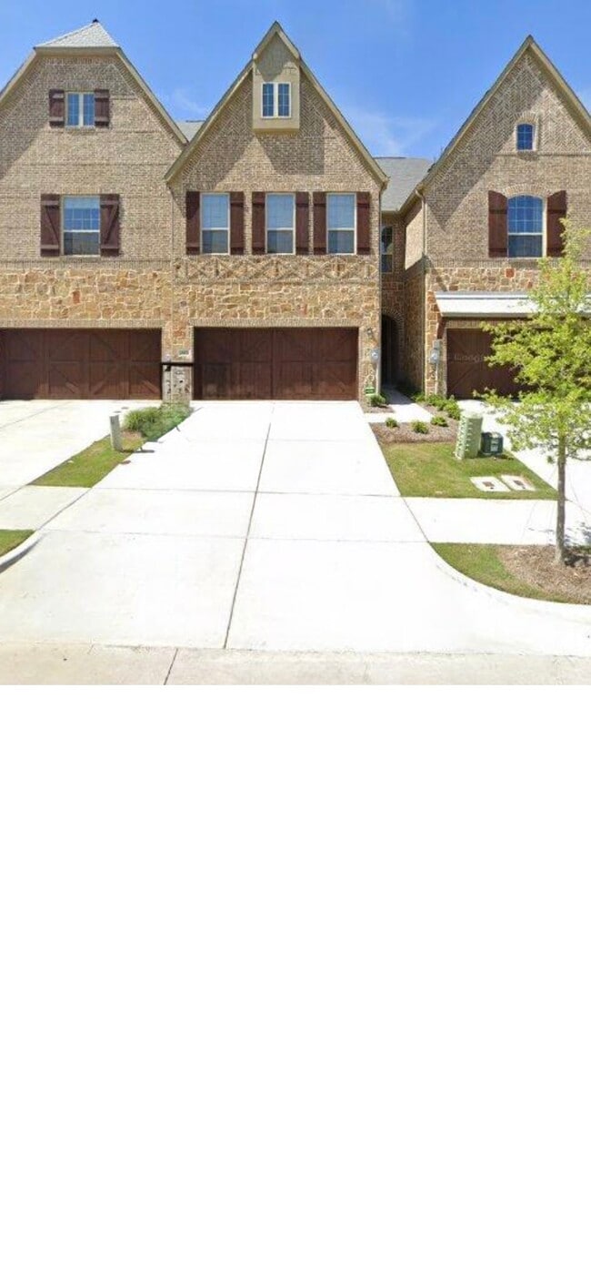 Building Photo - 557 Reale Dr