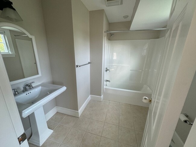 Building Photo - ***JUST REDUCED!!!*** - Marblehead Highlands Townhouse