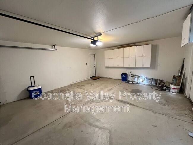 Building Photo - 39866 Newcastle Dr