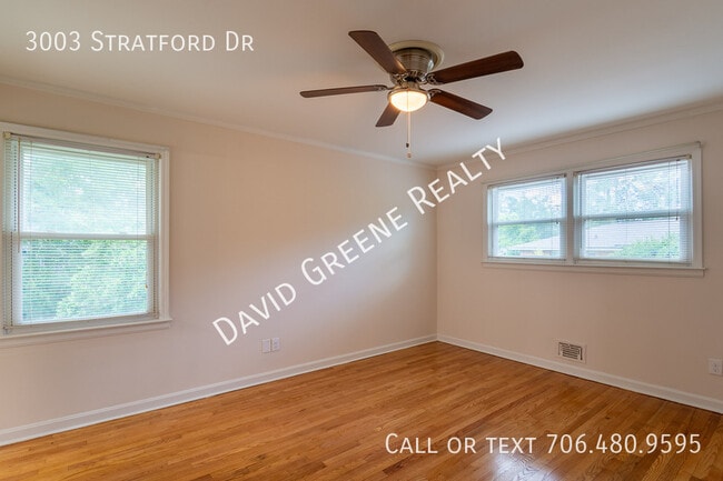 Building Photo - 3003 Stratford Dr