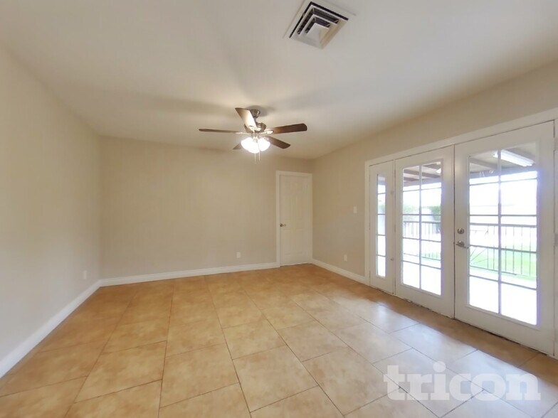 Building Photo - 8130 N 55th Ave