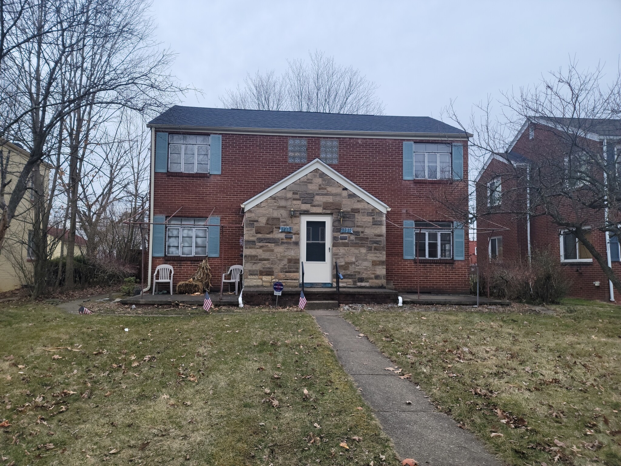 Front - 4235 Chester Dr