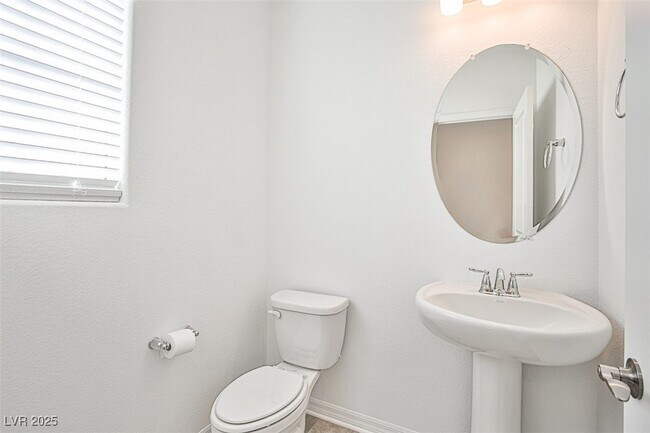 Building Photo - 7412 Legacy Pt St