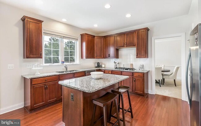 Building Photo - 41485 Deer Point Ct