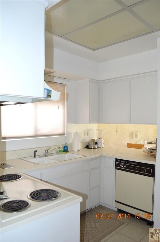 Building Photo - 38941 Kilimanjaro Dr