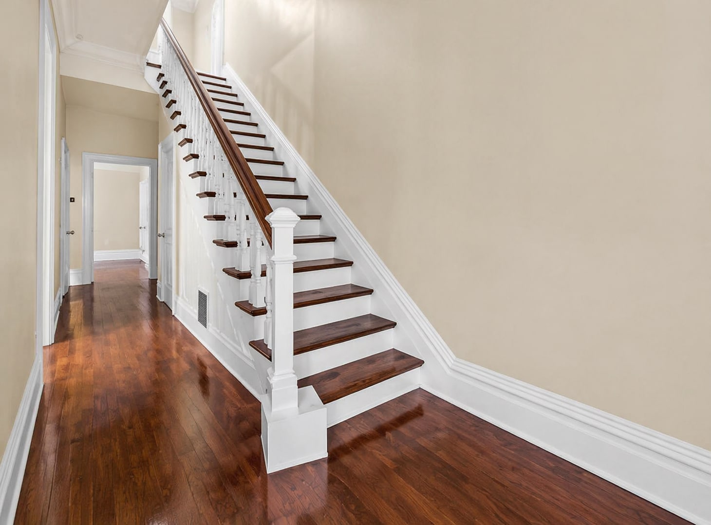 Building Photo - 1005 Sheffield St