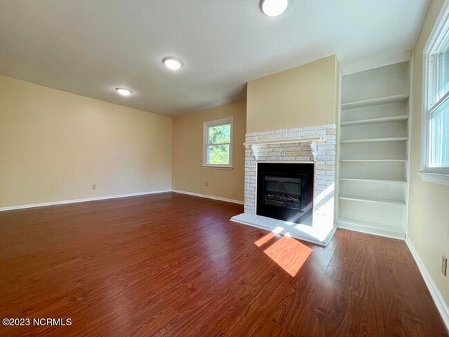 Building Photo - 3804 Brandywine Dr