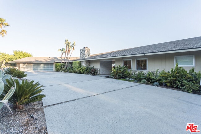 Building Photo - 1230 Shadow Hill Way