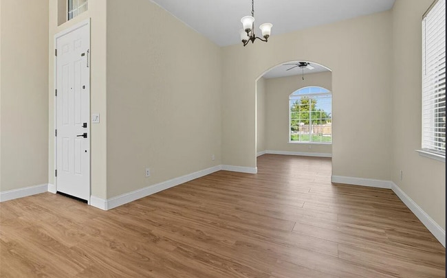 Building Photo - 1277 Paradise Loop