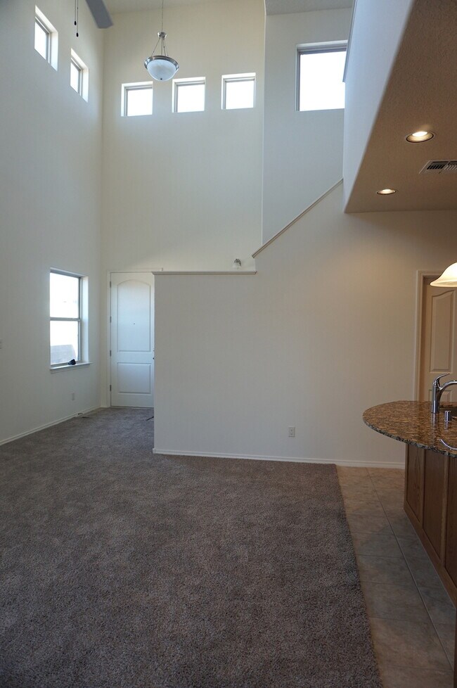 Building Photo - Amazing 3 Bedroom! Great location! Across ...