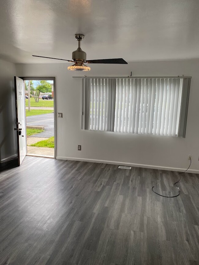 Building Photo - 3006 Benchwood Rd