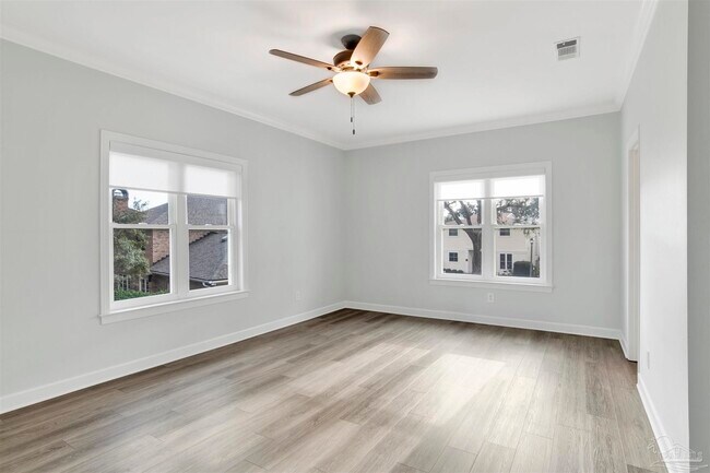 Building Photo - 3347 Chantarene Dr
