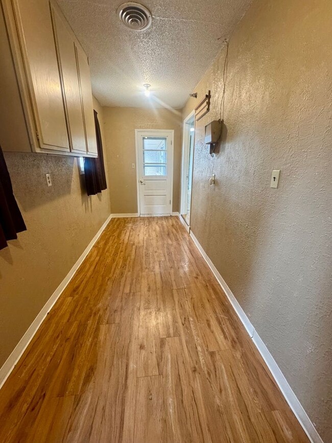 Building Photo - 5 bedroom Ranch home in North Colorado Spr...