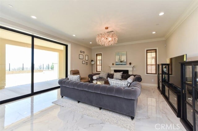 Building Photo - 222 Clear Falls