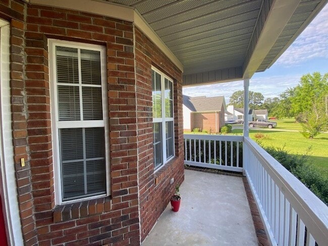 Building Photo - 110 Cambridge Dr