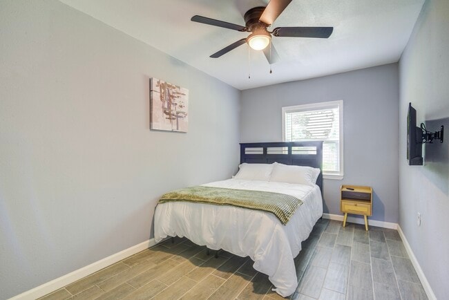 Building Photo - 541 Circle Dr