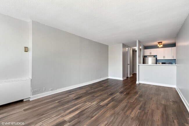 Building Photo - 2728 N Hampden Ct
