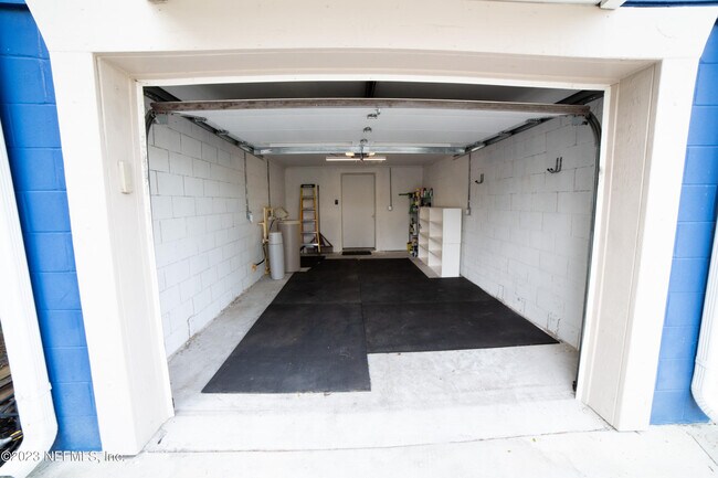 Building Photo - 2010 3rd St