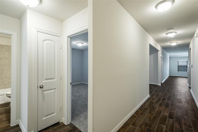 Building Photo - 913 Rosewood St