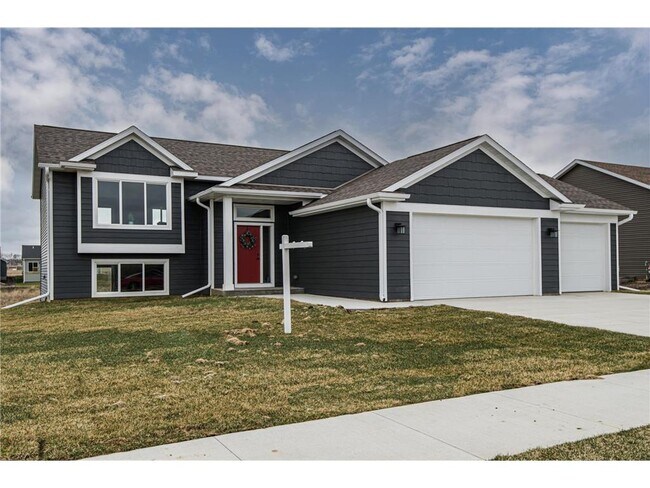 Primary Photo - 2105 Elk Run Dr