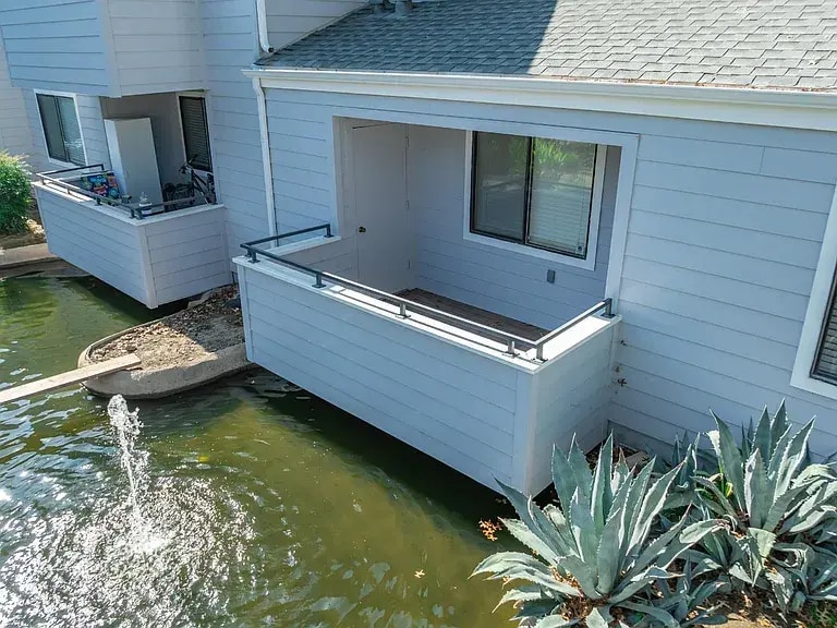 Building Photo - 7675 N 1st St