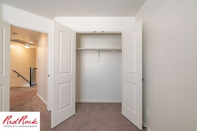 Building Photo - 2801 E 450 N