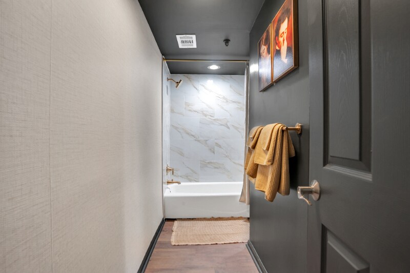 Building Photo - 121 W Hall St