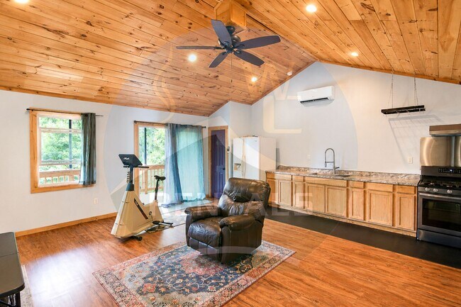 Building Photo - 107 Loveland Vis