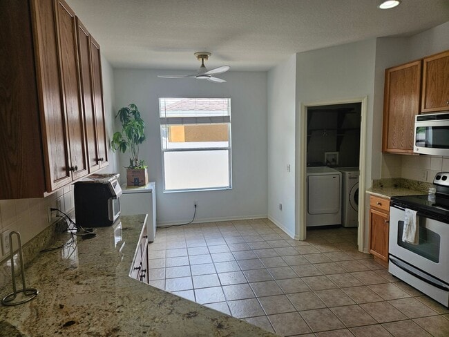 Building Photo - "Move in with a 12-month lease starting November 1st and enjoy the rest of October free!”