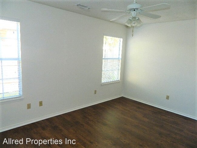 Building Photo - 2 br, 2 bath House - 420 E. Mimosa Ln