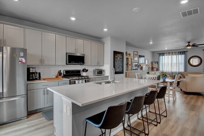 Building Photo - 12121 W 57th Dr