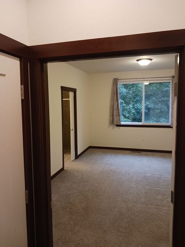 Building Photo - 942 Hadley Way