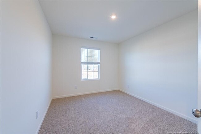 Building Photo - 55 Fern Ridge Dr