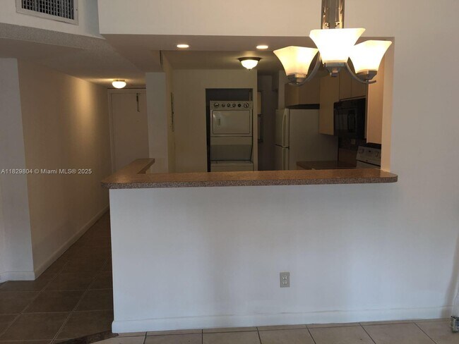 Building Photo - 8060 N Colony Cir