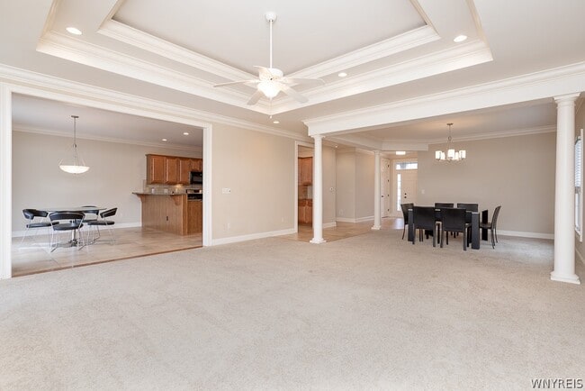 Building Photo - 9 Hidden Creek Ct