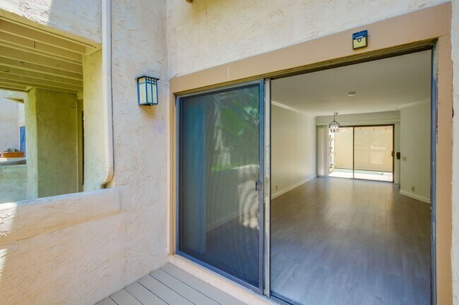 Building Photo - 3268 Via Marin