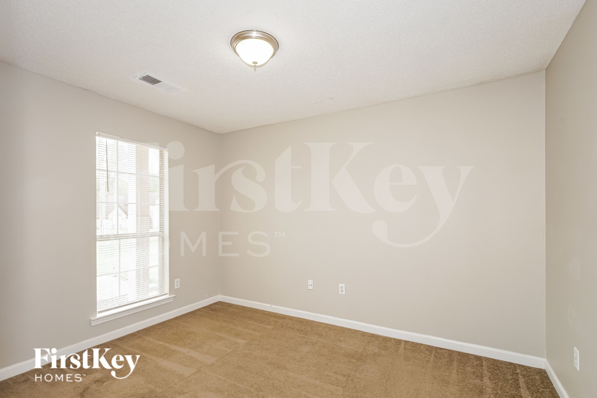 Building Photo - 7601 Broken Hickory Dr