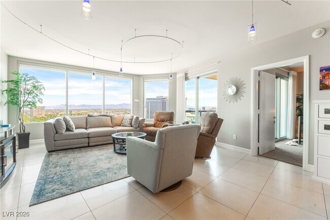 Building Photo - 322 Karen Ave