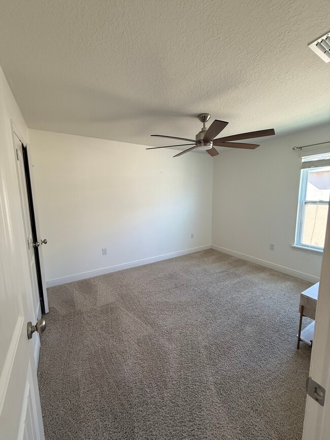 Building Photo - 5380 Oakbourne Ave