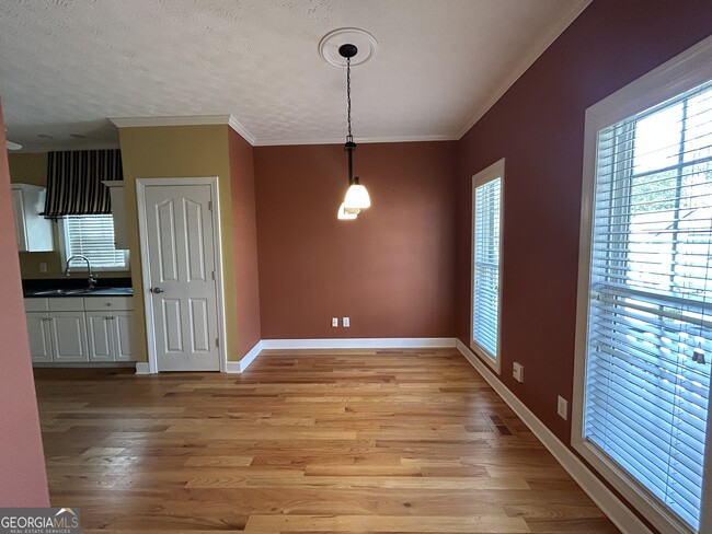 Building Photo - 111 Hanbury Ln