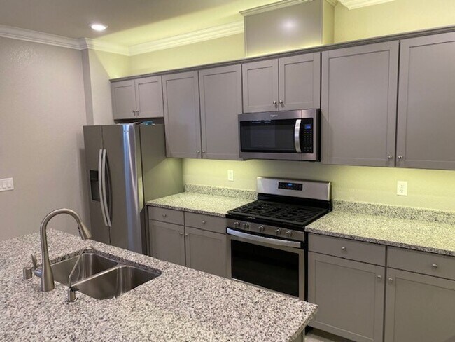 Building Photo - BEAUTIFUL INSPIRADA HOME FOR RENT