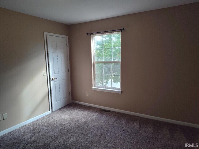 Building Photo - 9509 Hidden Village Pl