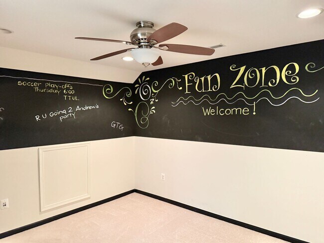 Building Photo - GORGEOUS FORMER MODEL HOME - MINUTES TO QUANTICO